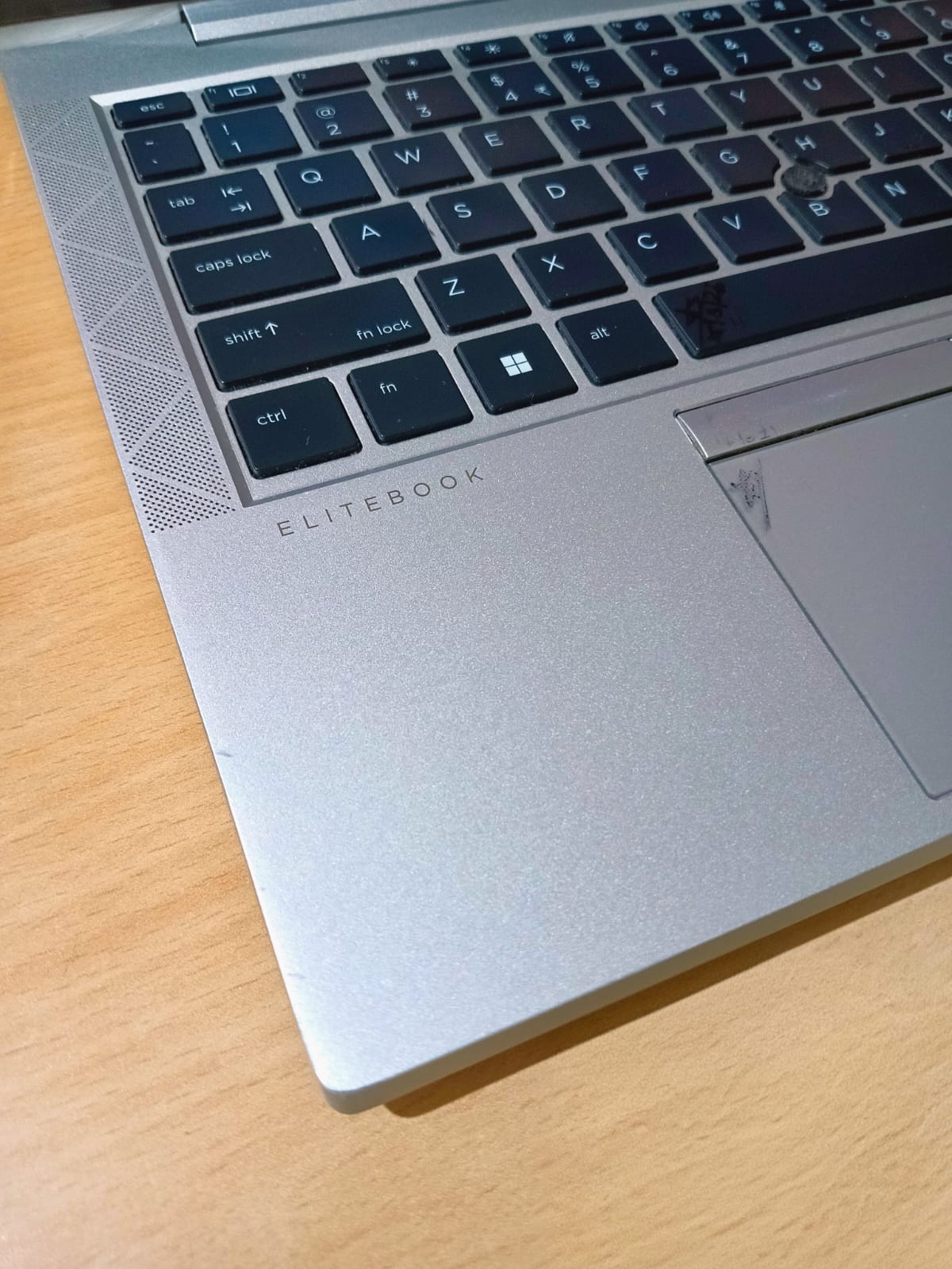 HP EliteBook 3