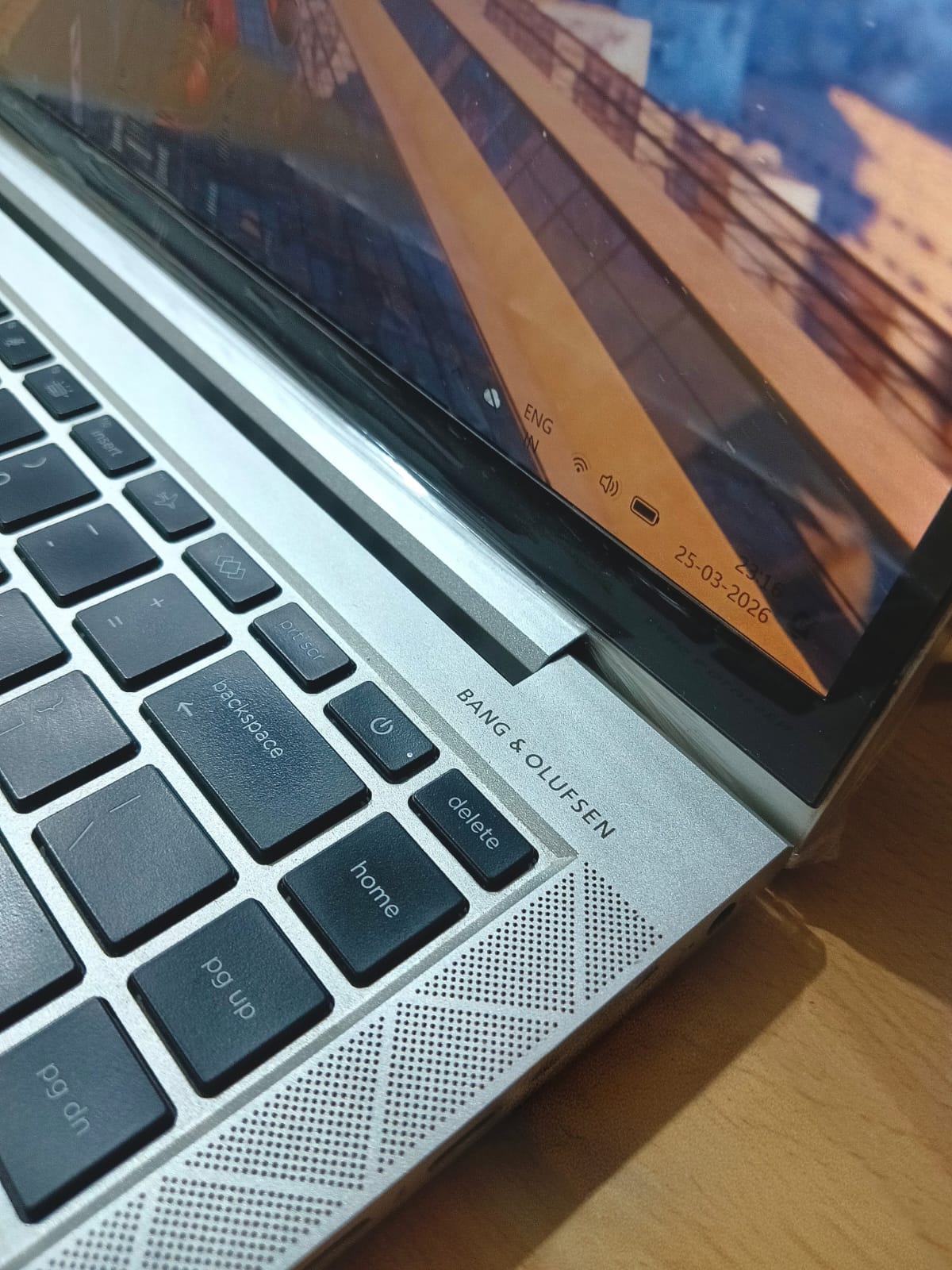 HP EliteBook 5